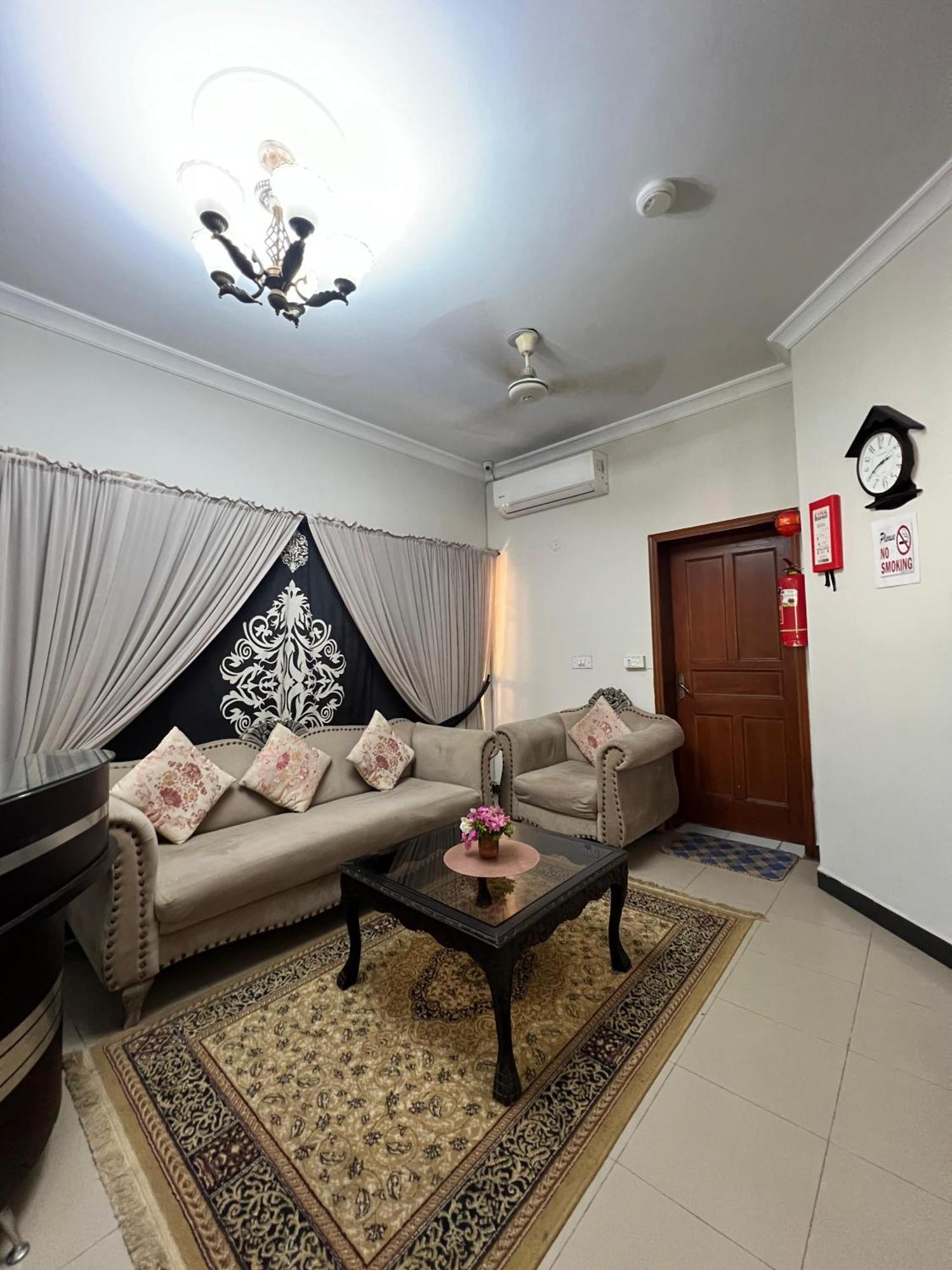 Park View Residency Hotel Islamabad Bagian luar foto